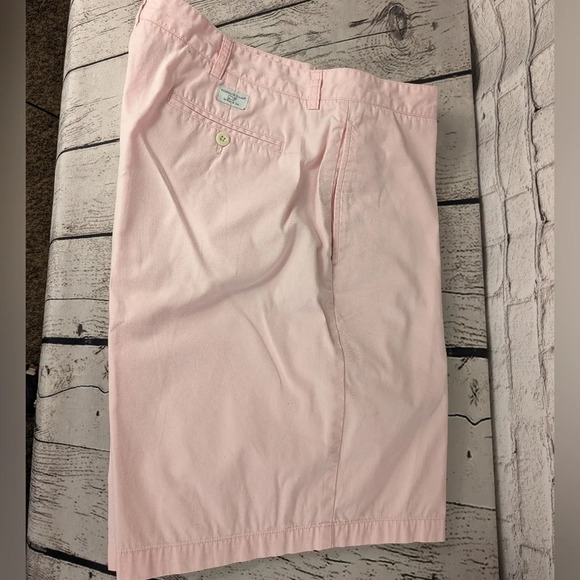 Vineyard Vines pink flat front club shorts 40" - Picture 9 of 10